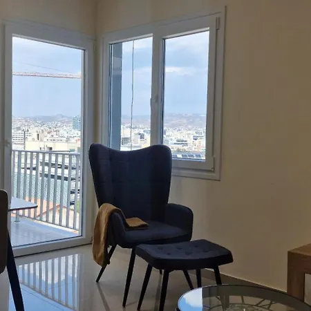 Apartamento 74 Prokymea- Steps From The Sea, Downtown, Balcony