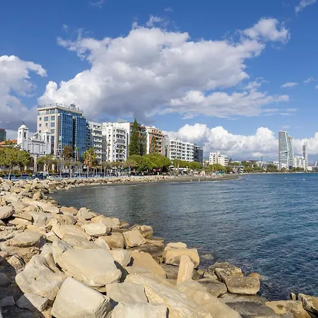 74 Prokymea- Steps From The Sea, Downtown, Balcony Apartmán *