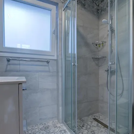 74 Prokymea- Steps From The Sea, Downtown, Balcony