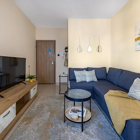 74 Prokymea- Steps From The Sea, Downtown, Balcony Lägenhet Limassol