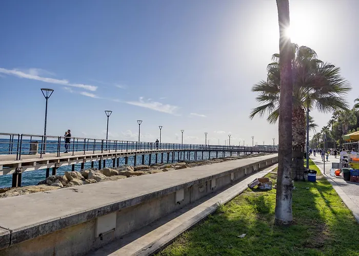 74 Prokymea- Steps From The Sea, Downtown, Balcony *