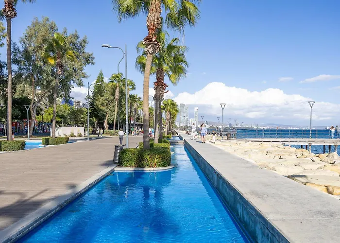 74 Prokymea- Steps From The Sea, Downtown, Balcony