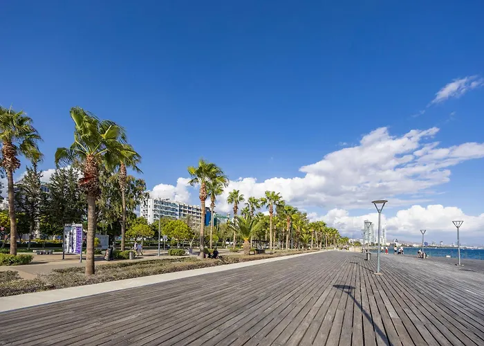 74 Prokymea- Steps From The Sea, Downtown, Balcony