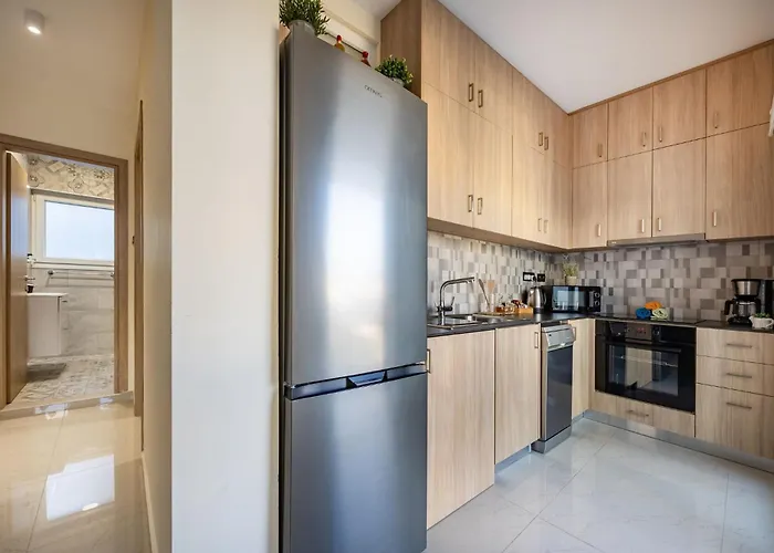 74 Prokymea- Steps From The Sea, Downtown, Balcony Appartamento