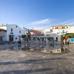 74 Prokymea- Steps From The Sea, Downtown, Balcony Appartement Limasol