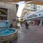 74 Prokymea- Steps From The Sea, Downtown, Balcony Appartement Limasol
